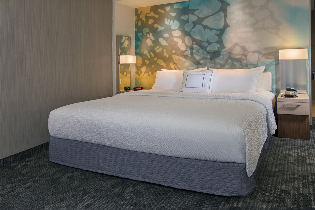 Courtyard By Marriott Fayetteville Exterior photo